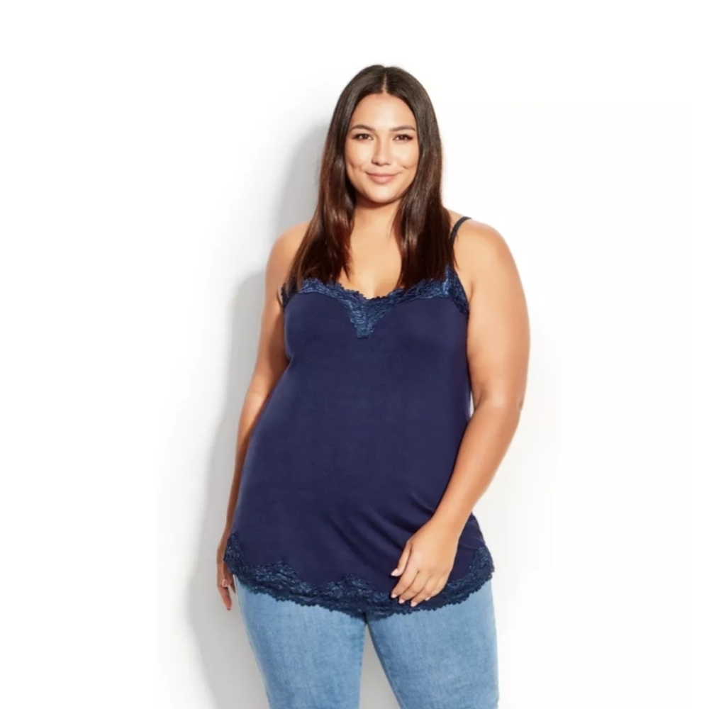 NWT Plus Size Woman's Lace Cami. SIZE 30/32